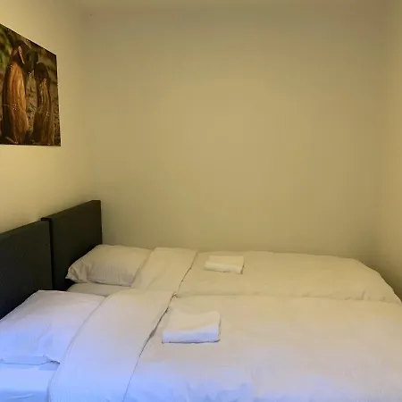 Rode Eekhoorn: Genieten Met De Dieren In Het Bos! Holiday home Otterlo
